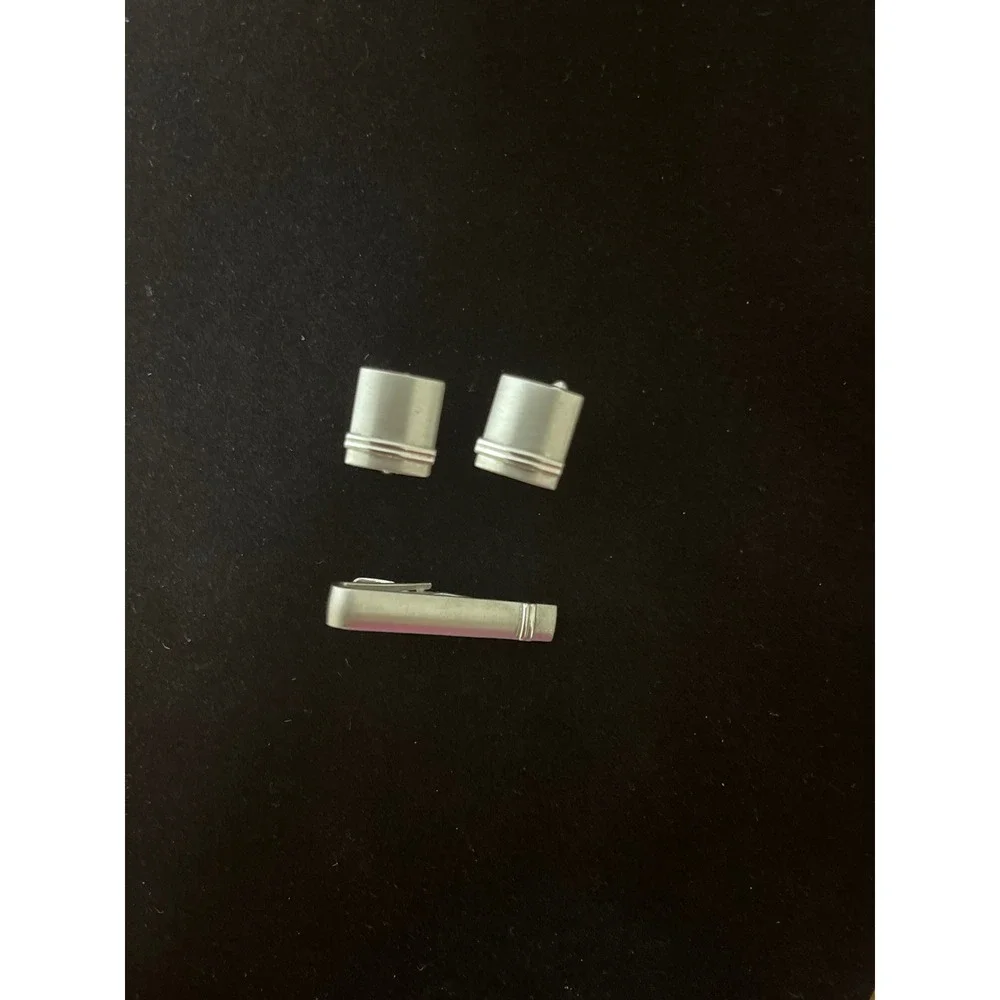 Vintage Mens Brushed Silver Tone Barrel Cufflinks and Tie Clip Set Minimalist